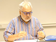 Das Vorstandsmitglied Andreas Jehle las die Texte während der Kursabende vor.